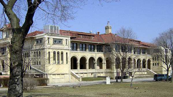 charter bus detroit michigan attractions belle isle