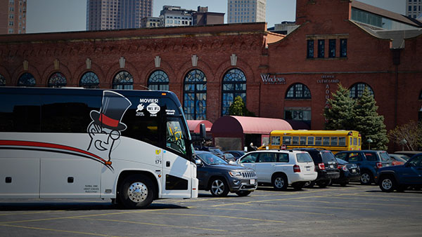 barons bus our fleet gallery parked cleveland aquarium 600x338